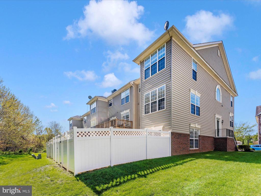 5027 WESLEY SQUARE