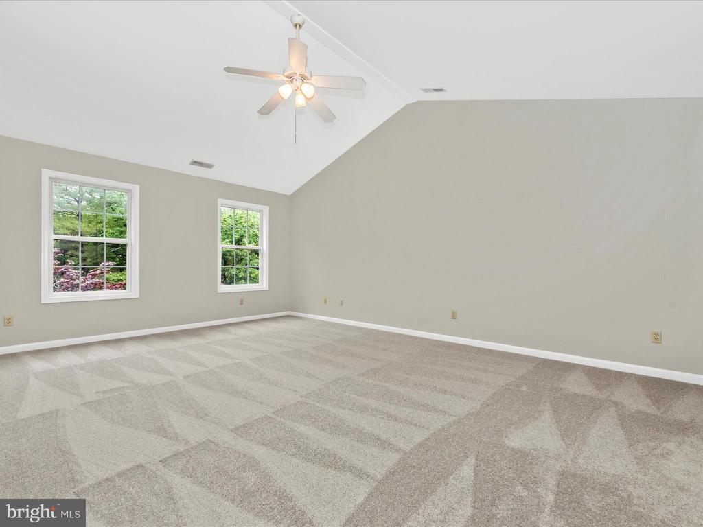 324 COPPER OAKS DRIVE
