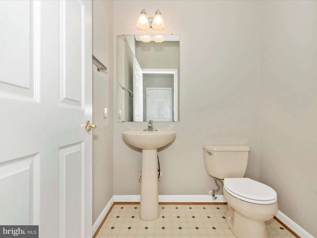 324 COPPER OAKS DRIVE