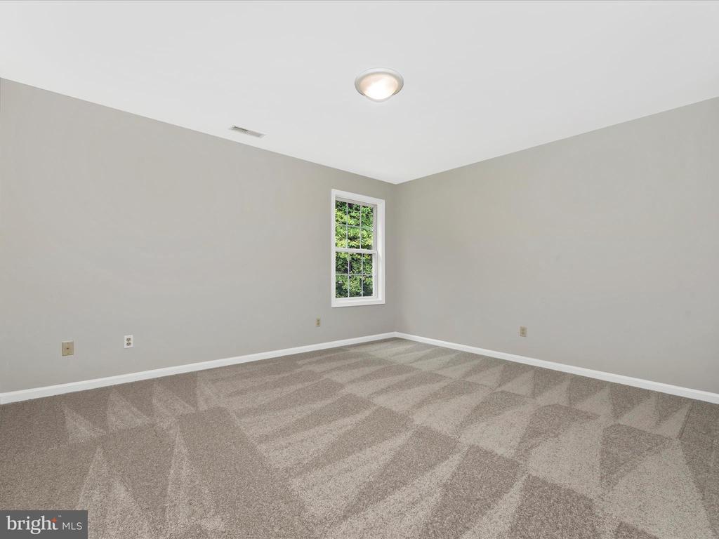 324 COPPER OAKS DRIVE