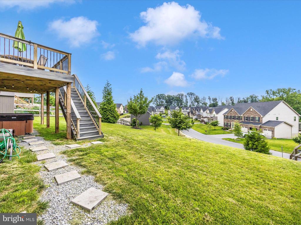 6877 WOODRIDGE ROAD