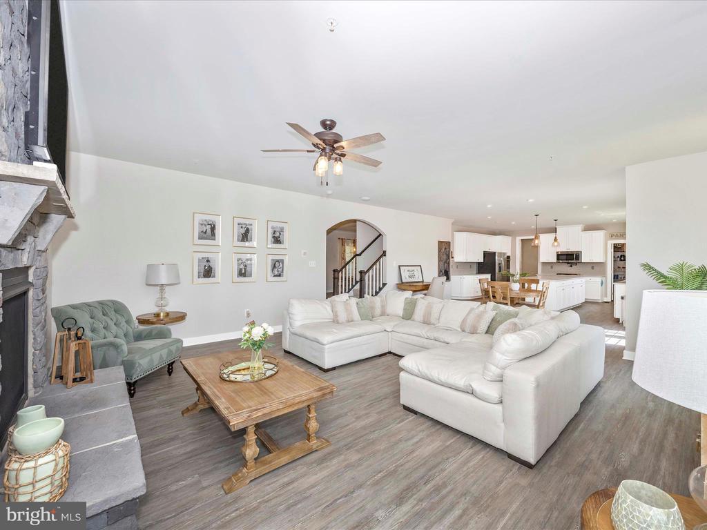 6877 WOODRIDGE ROAD