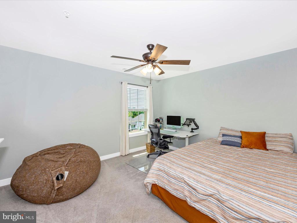 6877 WOODRIDGE ROAD
