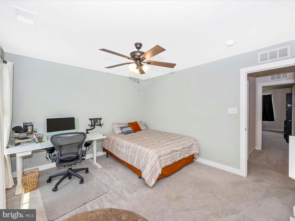 6877 WOODRIDGE ROAD