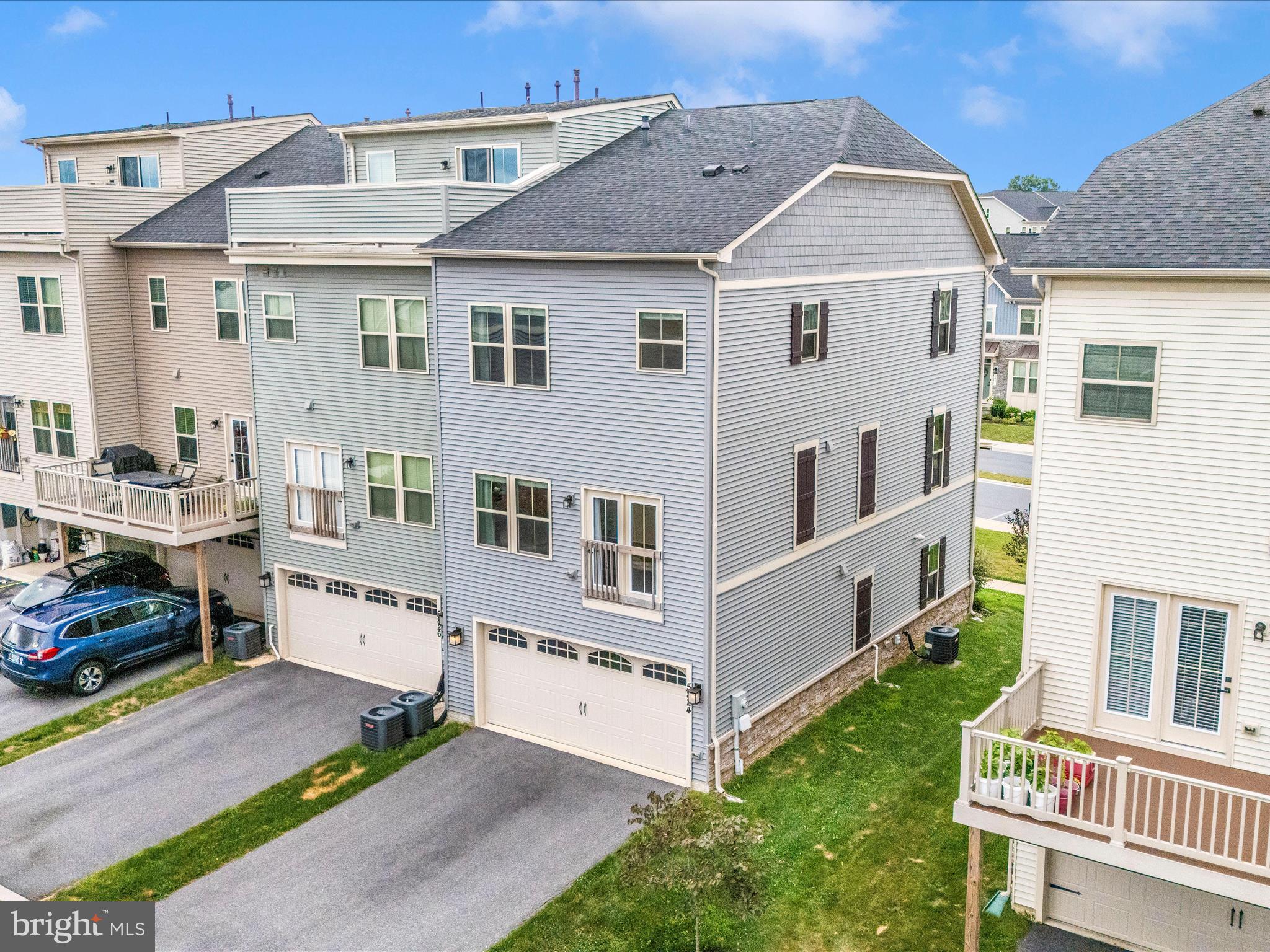 5824 PECKING STONE STREET