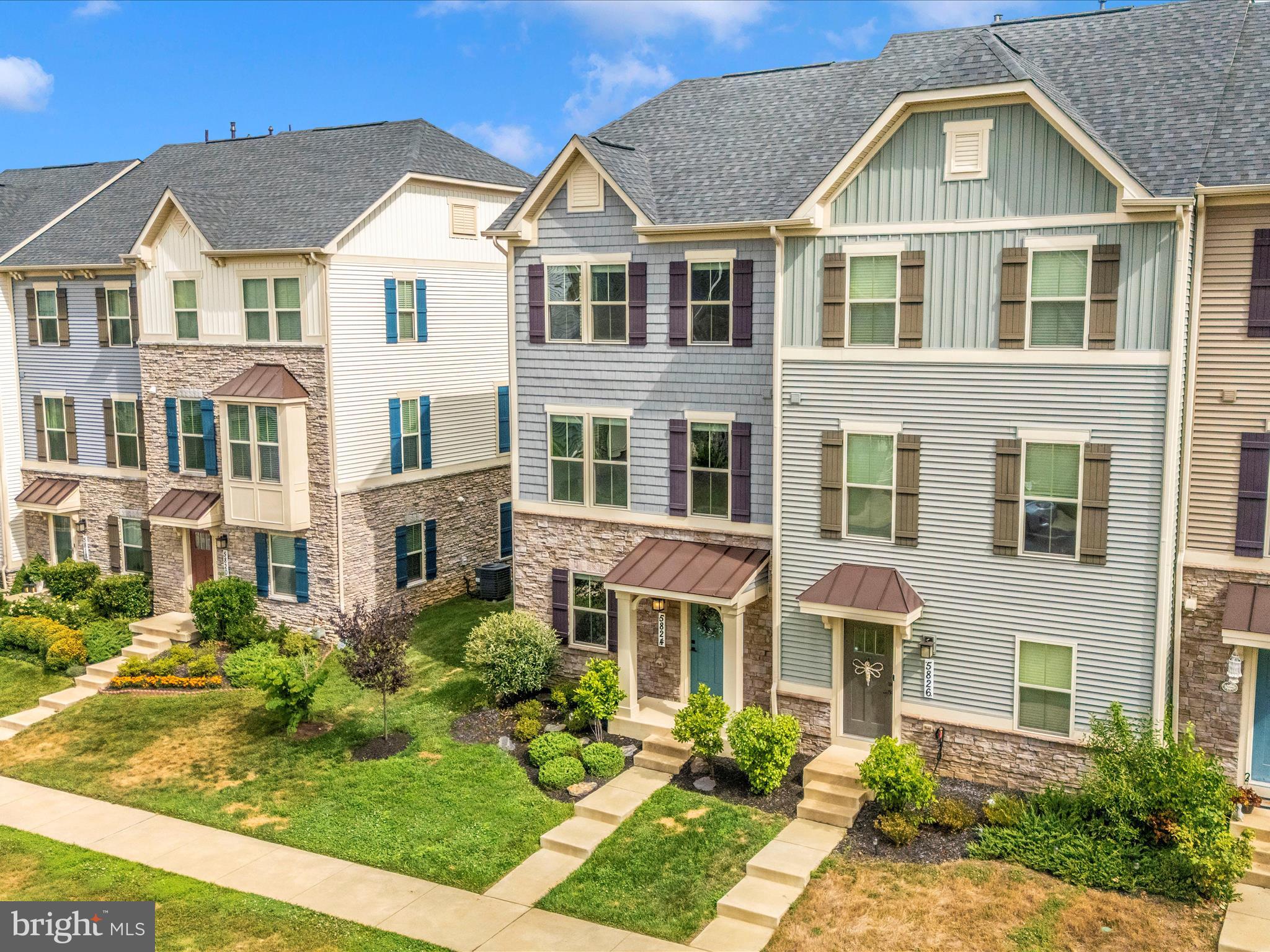 5824 PECKING STONE STREET