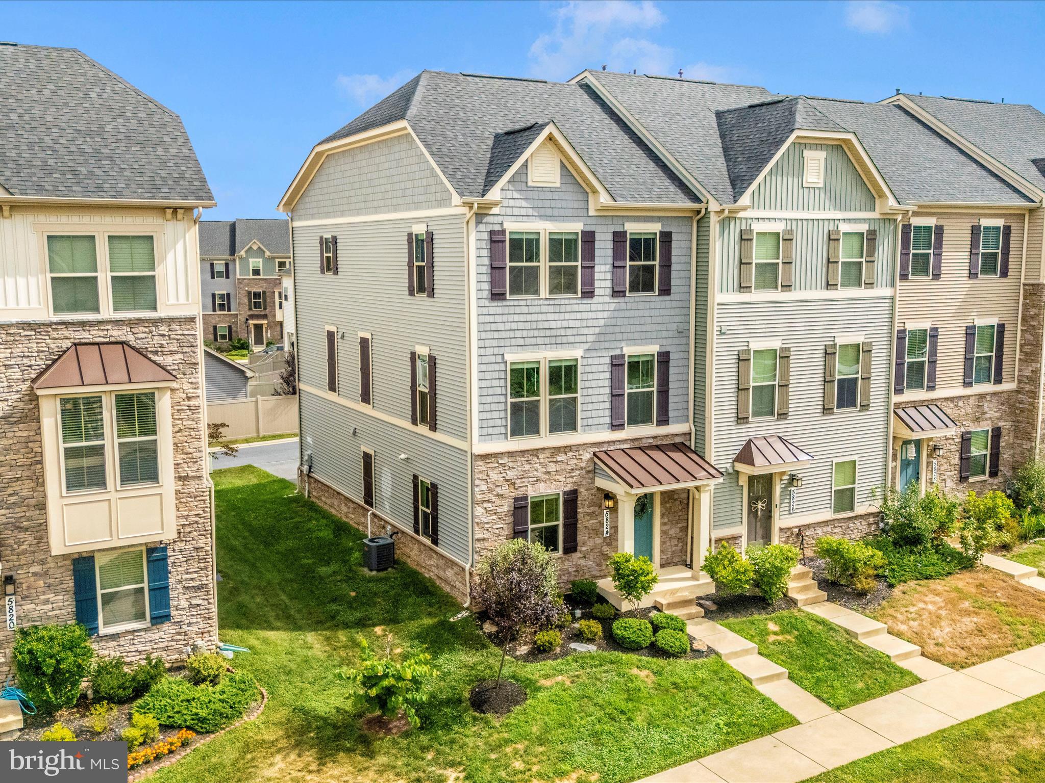 5824 PECKING STONE STREET