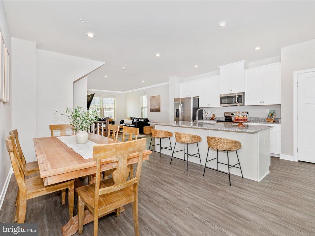 5824 PECKING STONE STREET