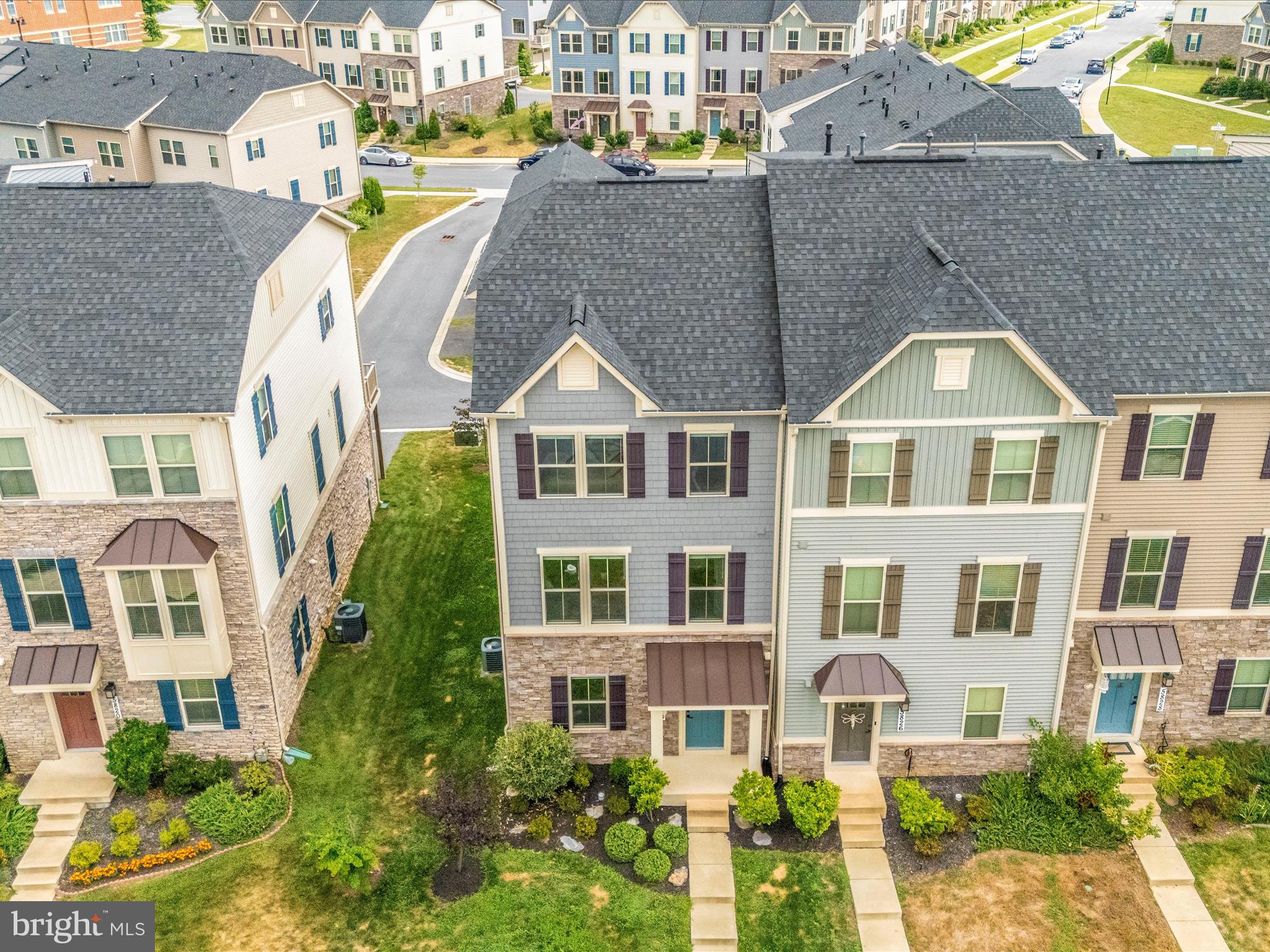 5824 PECKING STONE STREET