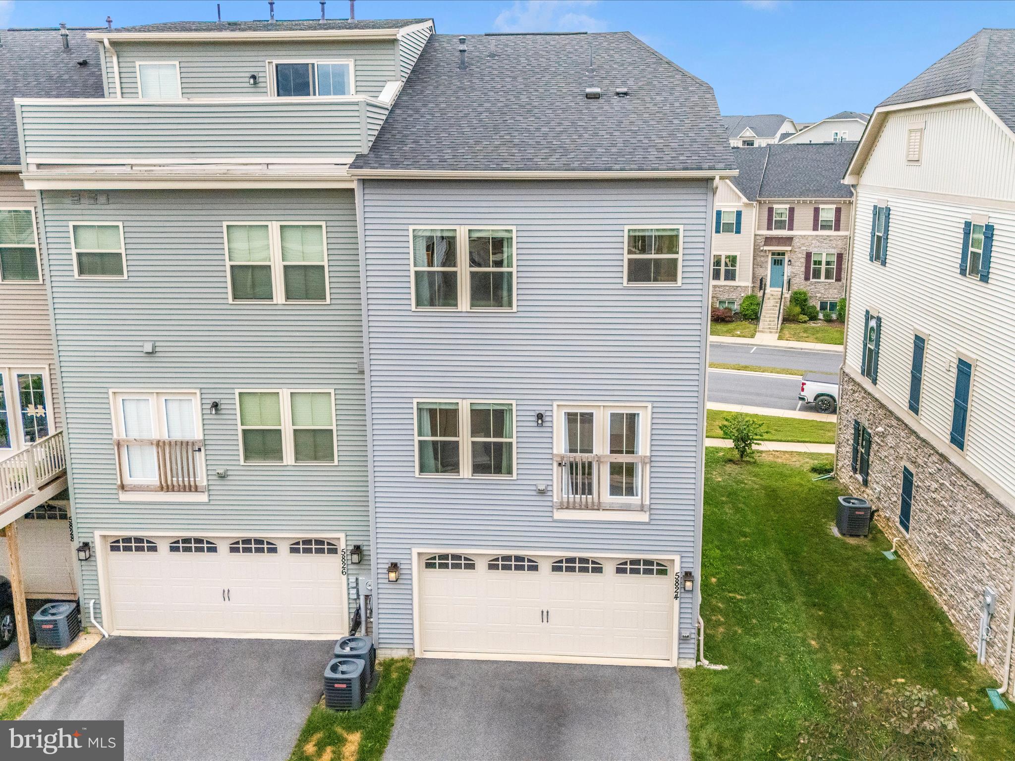 5824 PECKING STONE STREET