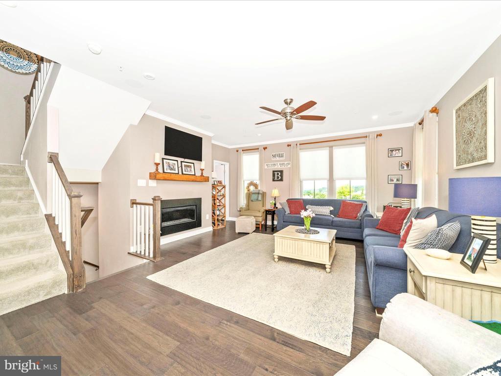 5831 EAGLEHEAD DRIVE