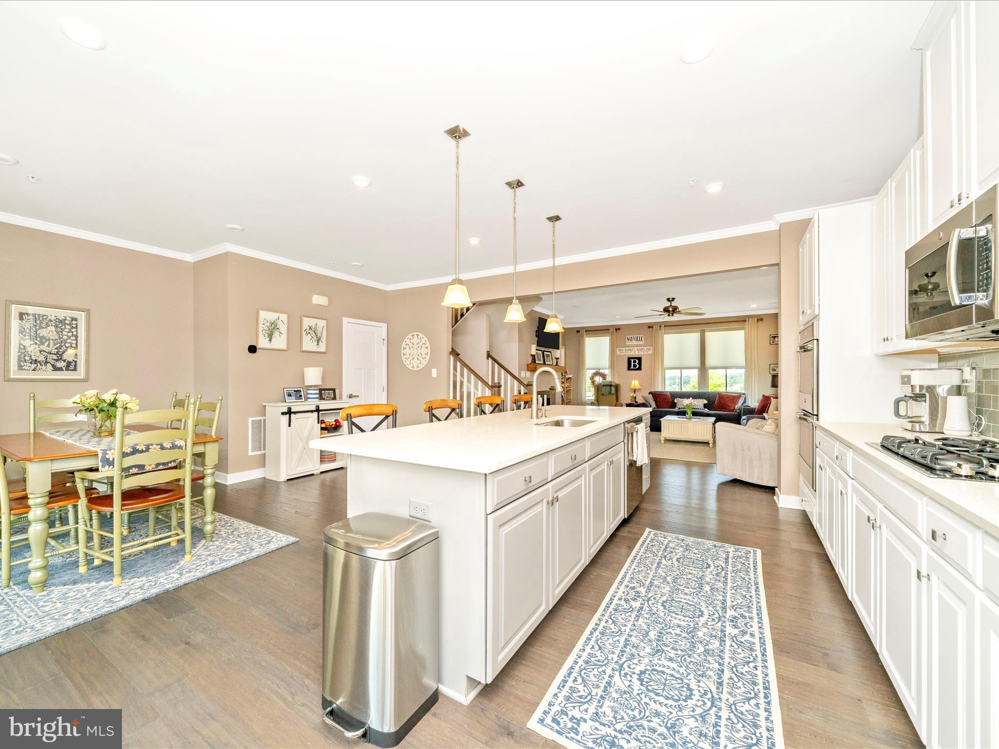 5831 EAGLEHEAD DRIVE