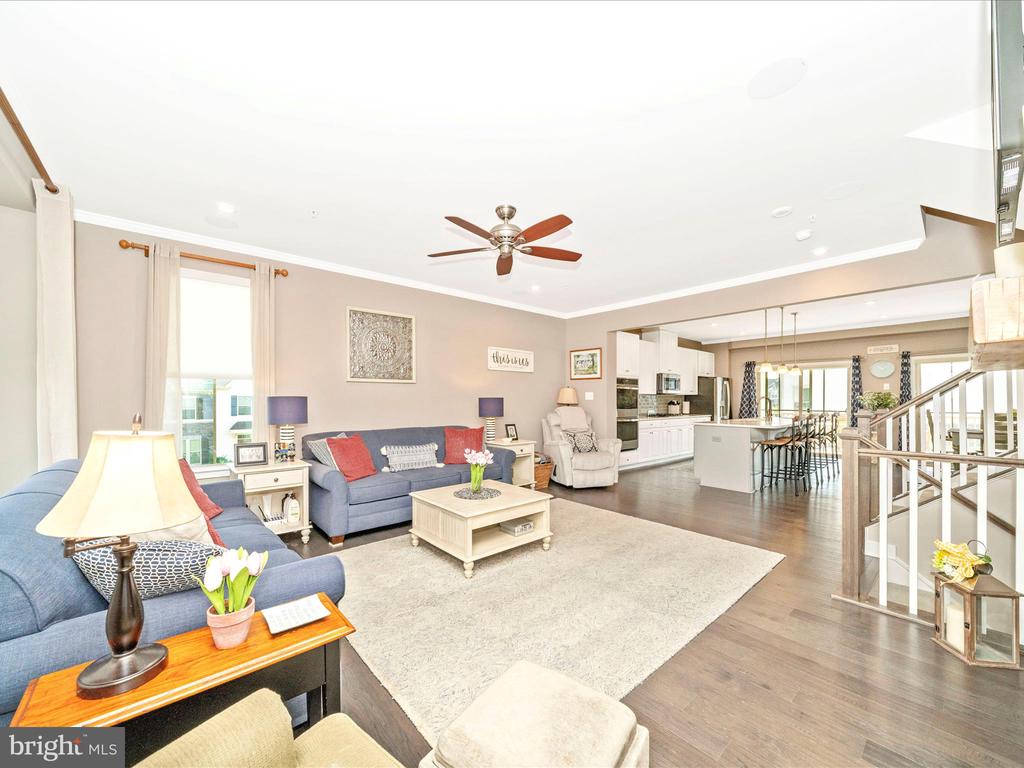 5831 EAGLEHEAD DRIVE