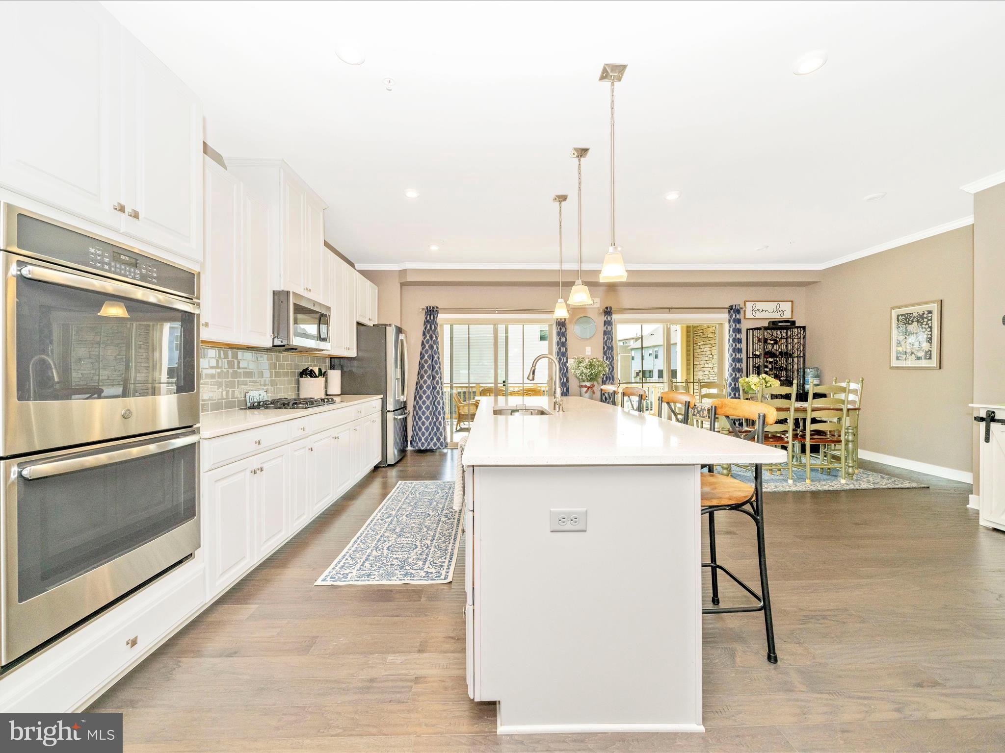 5831 EAGLEHEAD DRIVE