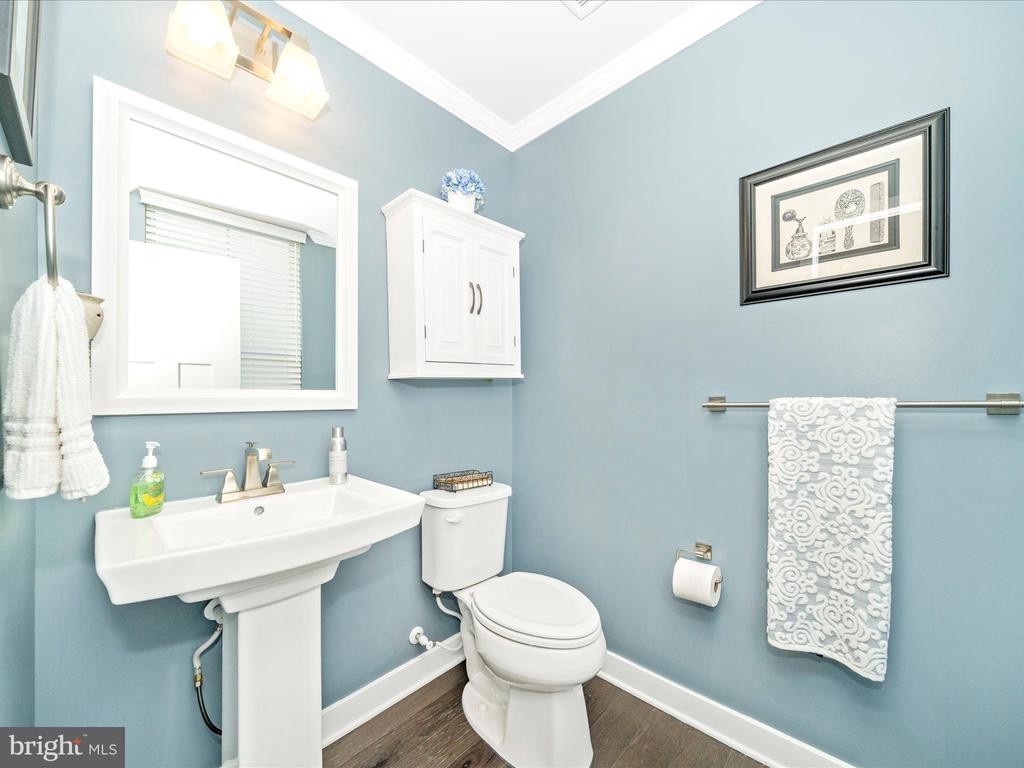5831 EAGLEHEAD DRIVE