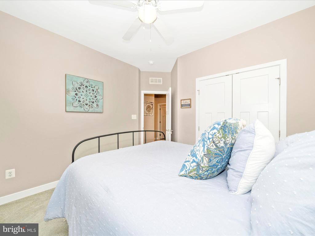 5831 EAGLEHEAD DRIVE