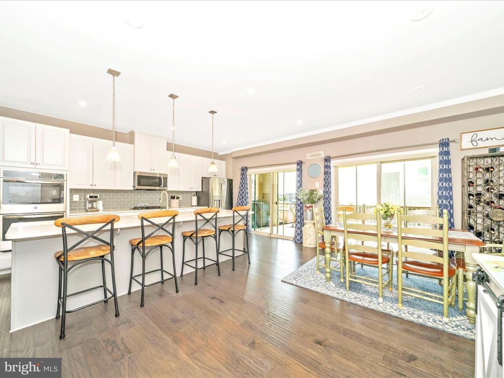5831 EAGLEHEAD DRIVE