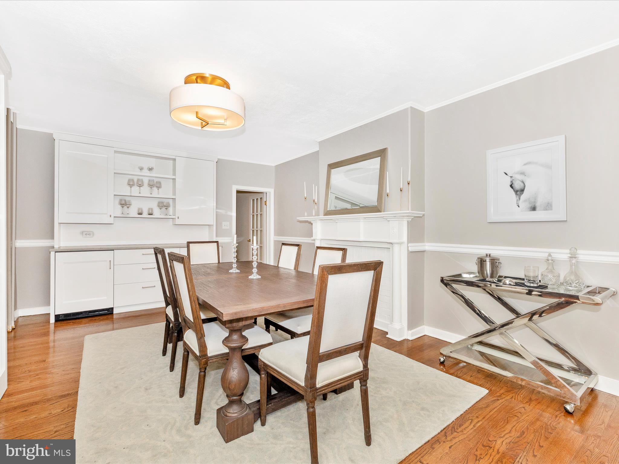 225 E 2ND STREET