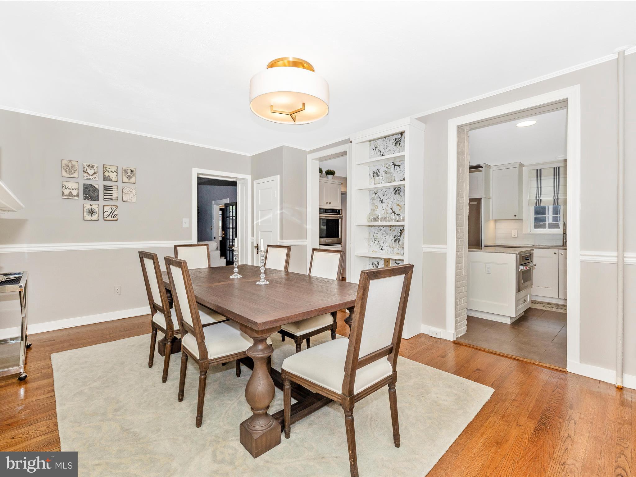 225 E 2ND STREET