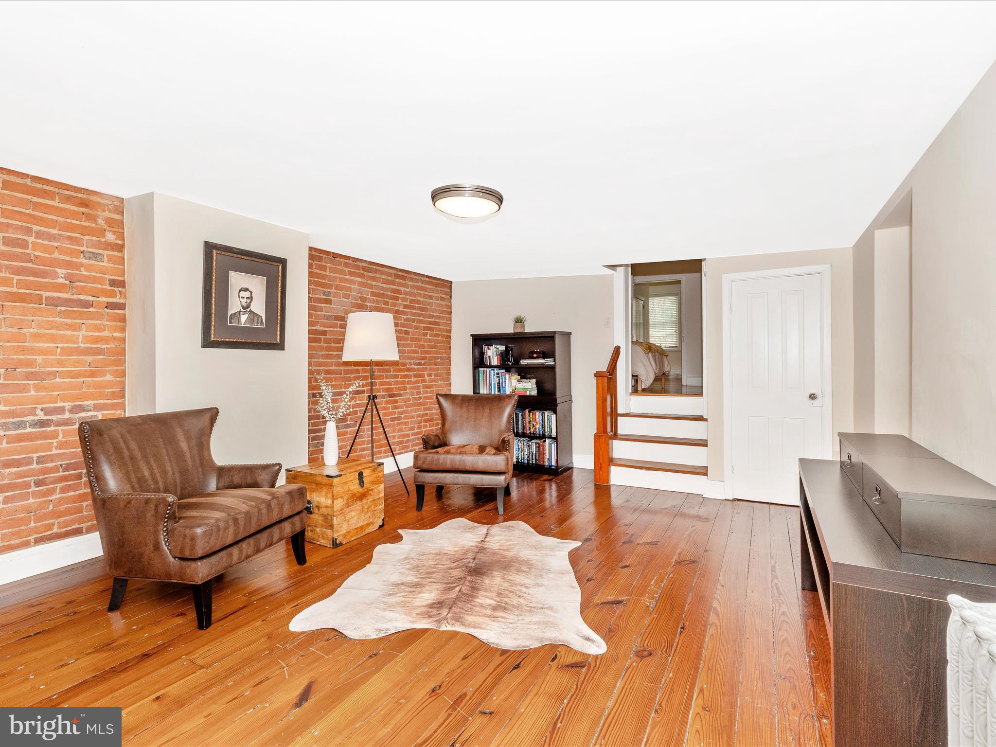225 E 2ND STREET
