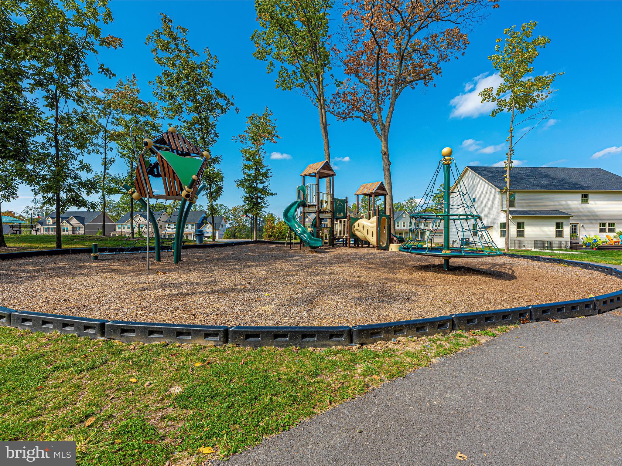 6879 WOODRIDGE ROAD