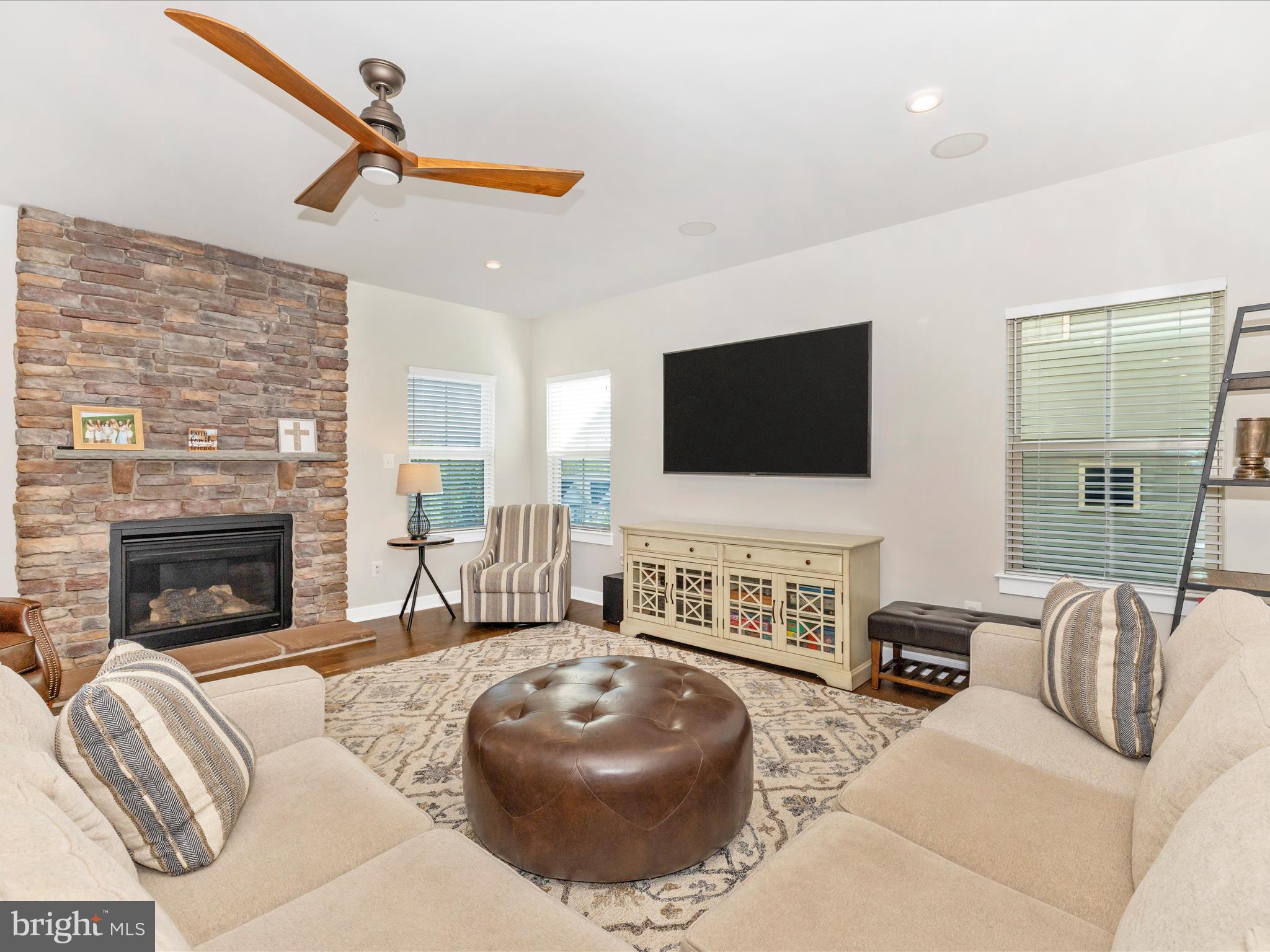 6879 WOODRIDGE ROAD