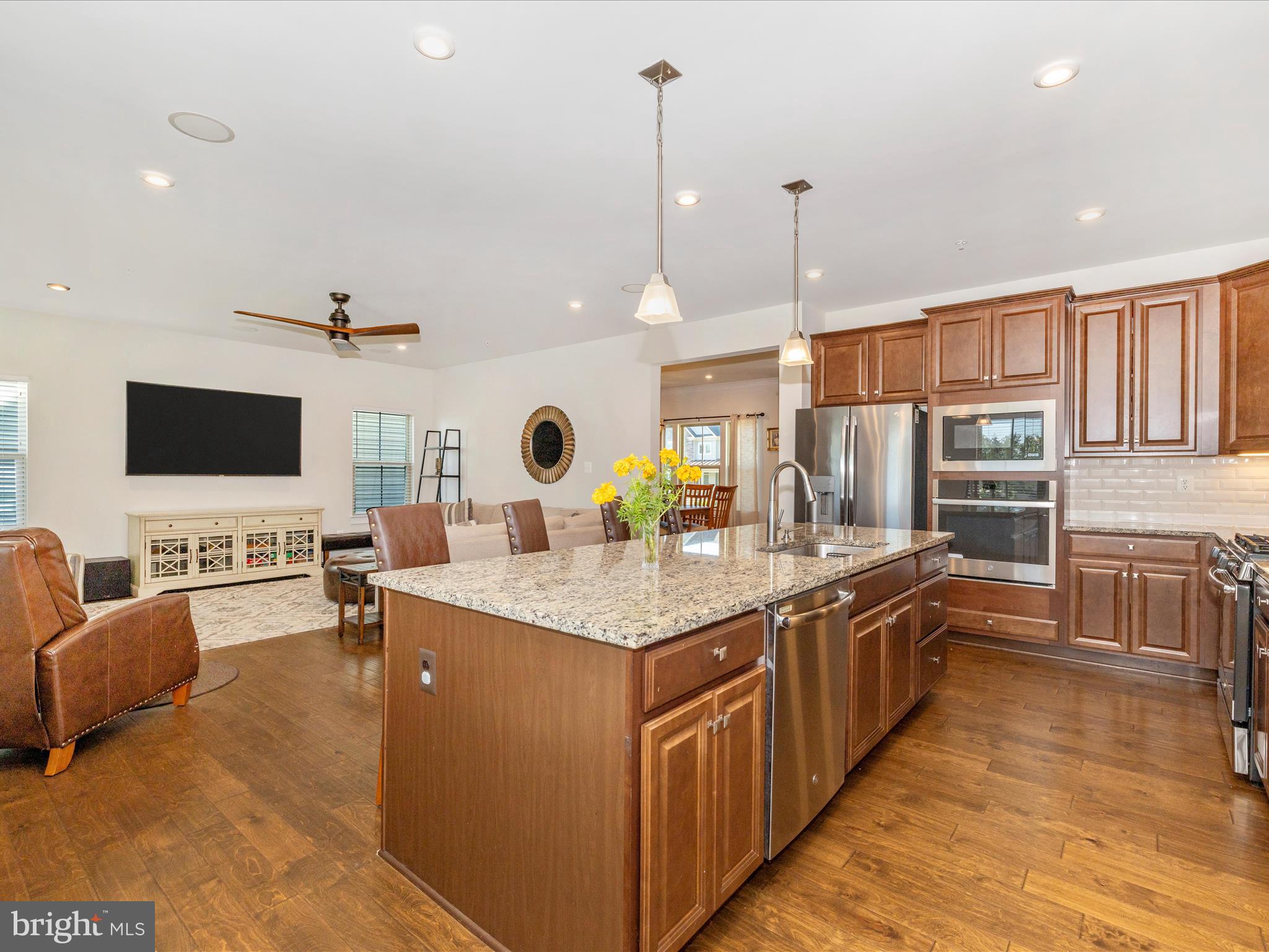 6879 WOODRIDGE ROAD