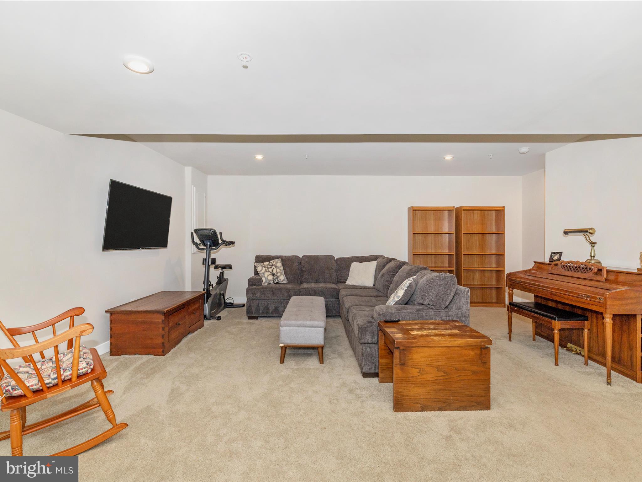 6879 WOODRIDGE ROAD