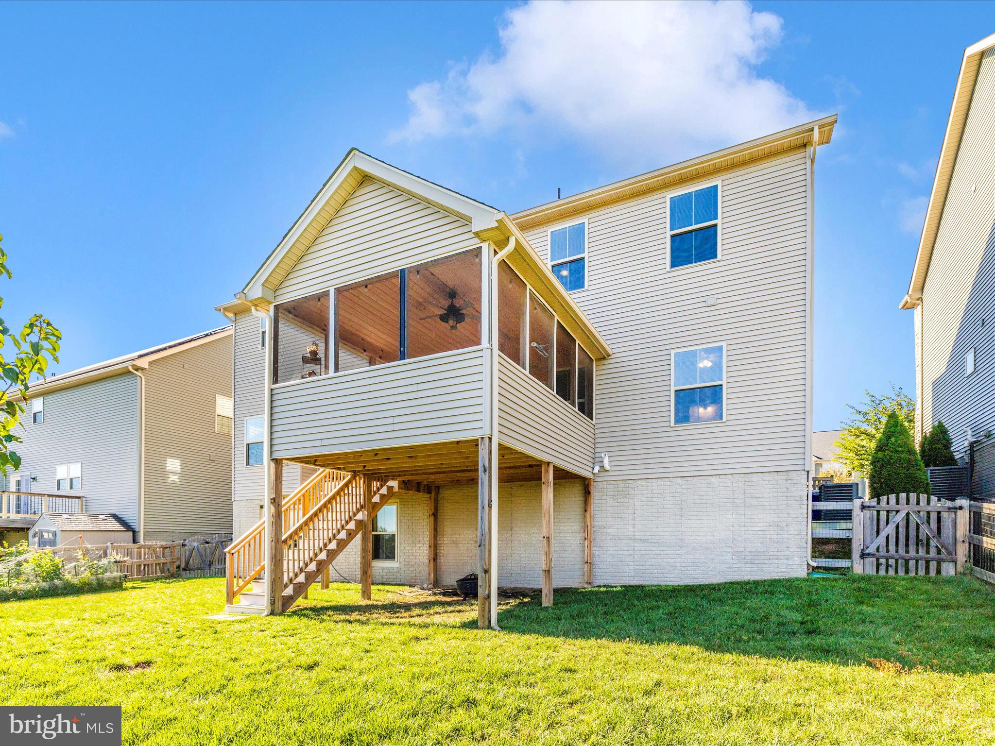 6879 WOODRIDGE ROAD