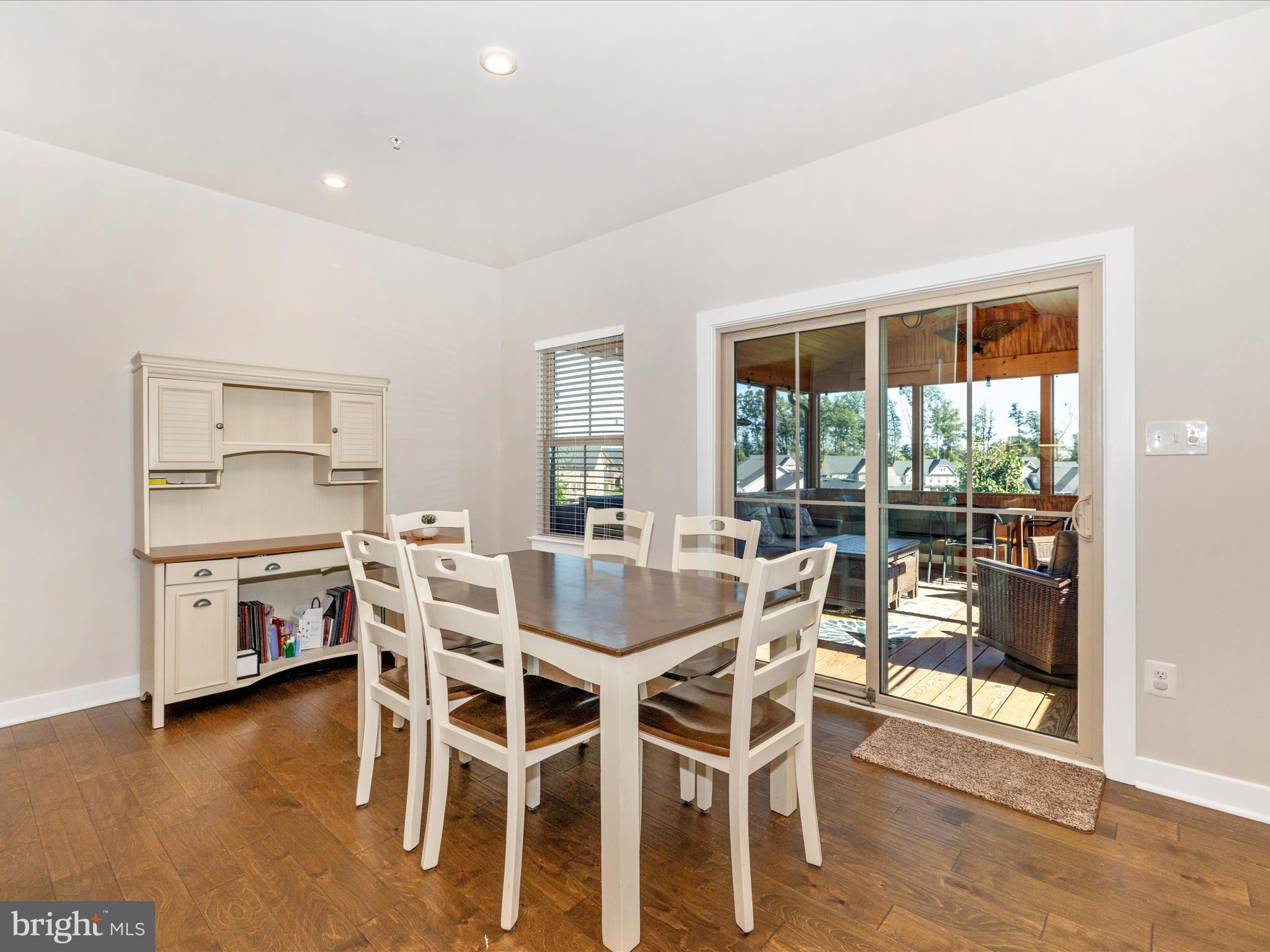 6879 WOODRIDGE ROAD