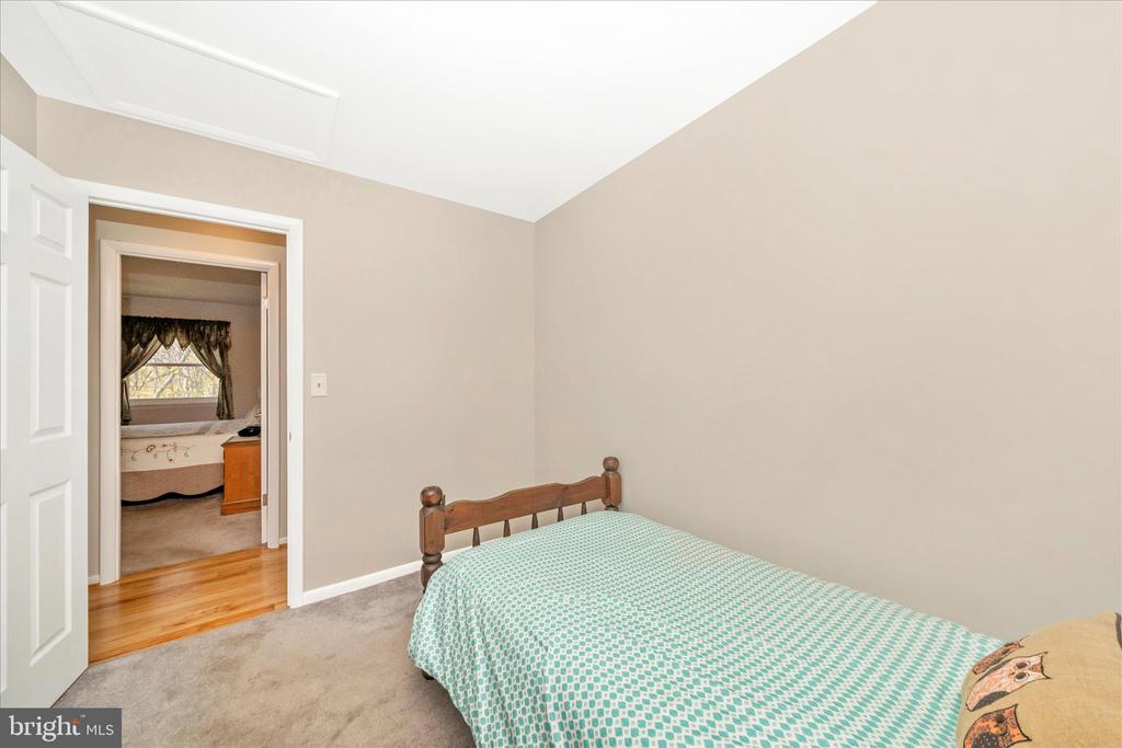 11023 HORSESHOE DRIVE