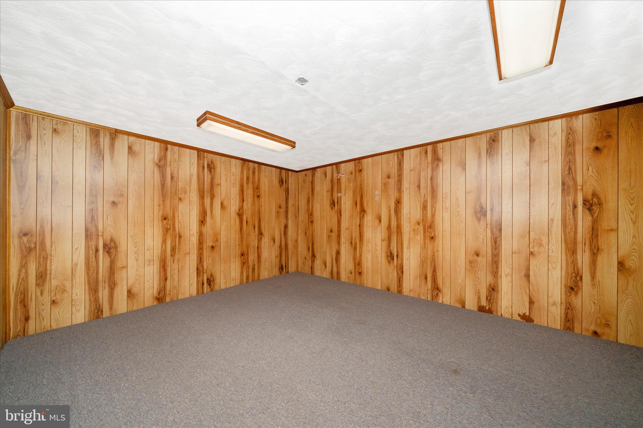 11023 HORSESHOE DRIVE