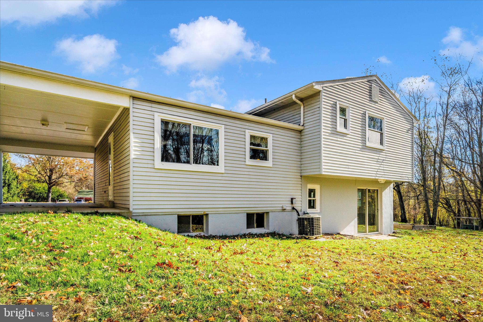 11023 HORSESHOE DRIVE