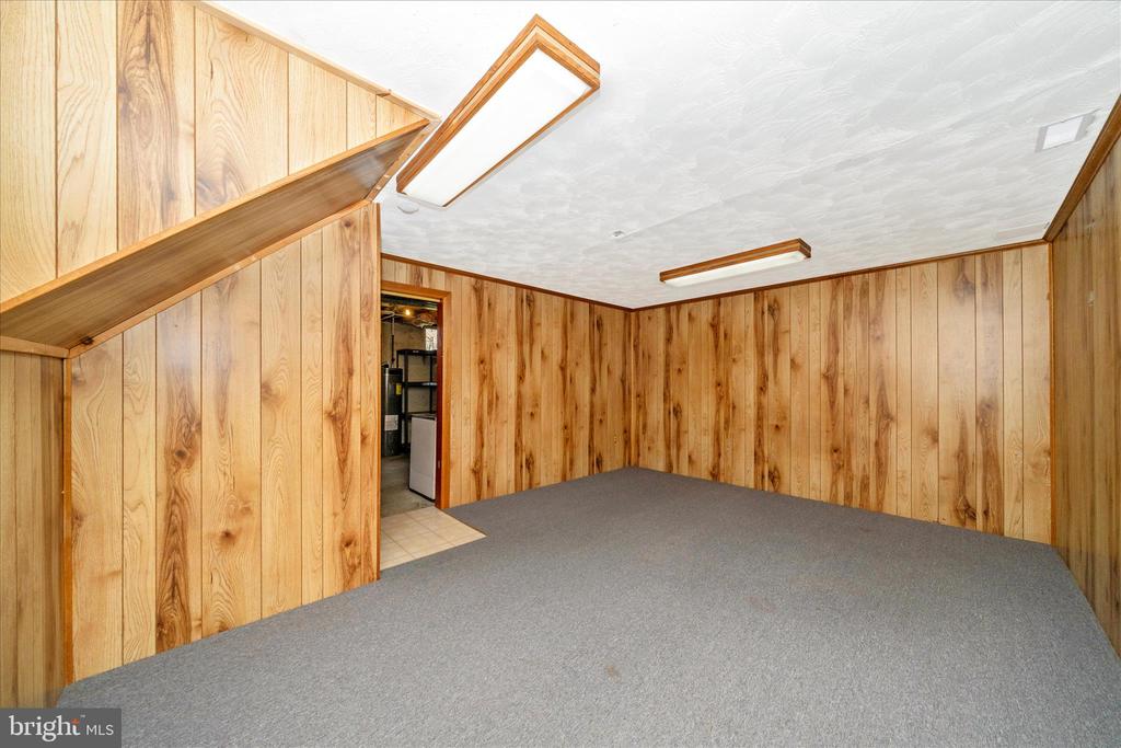 11023 HORSESHOE DRIVE