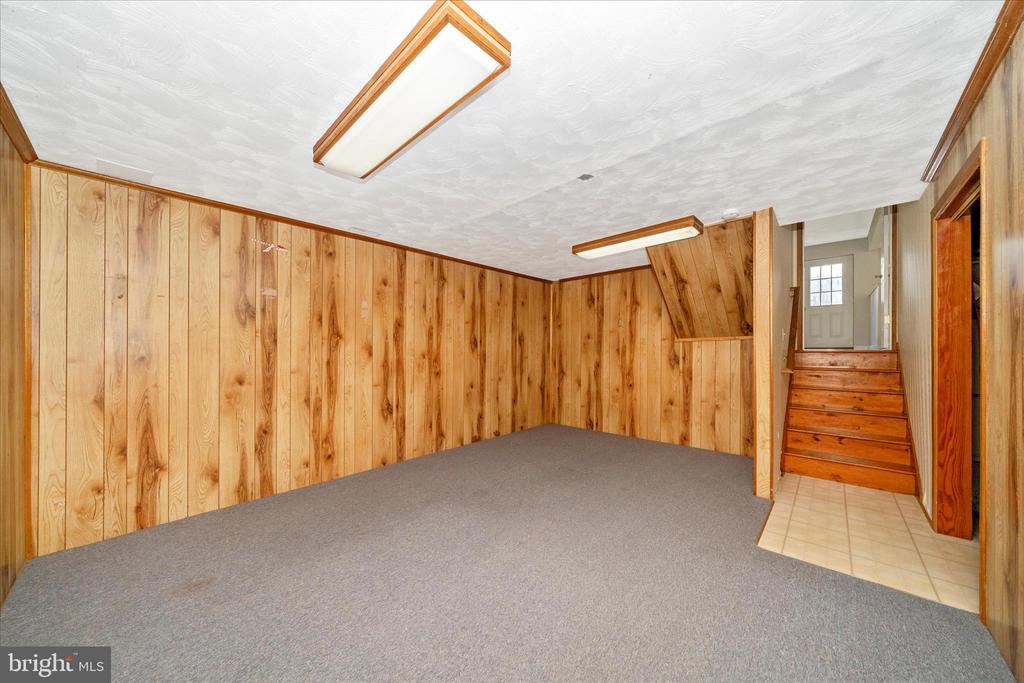 11023 HORSESHOE DRIVE