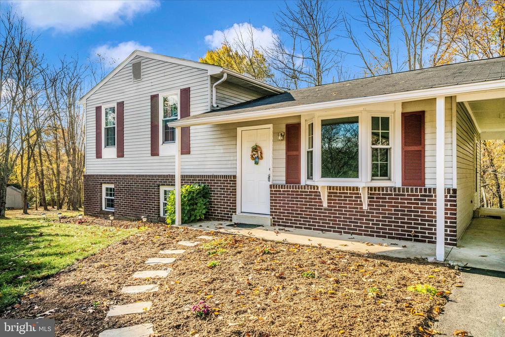 11023 HORSESHOE DRIVE