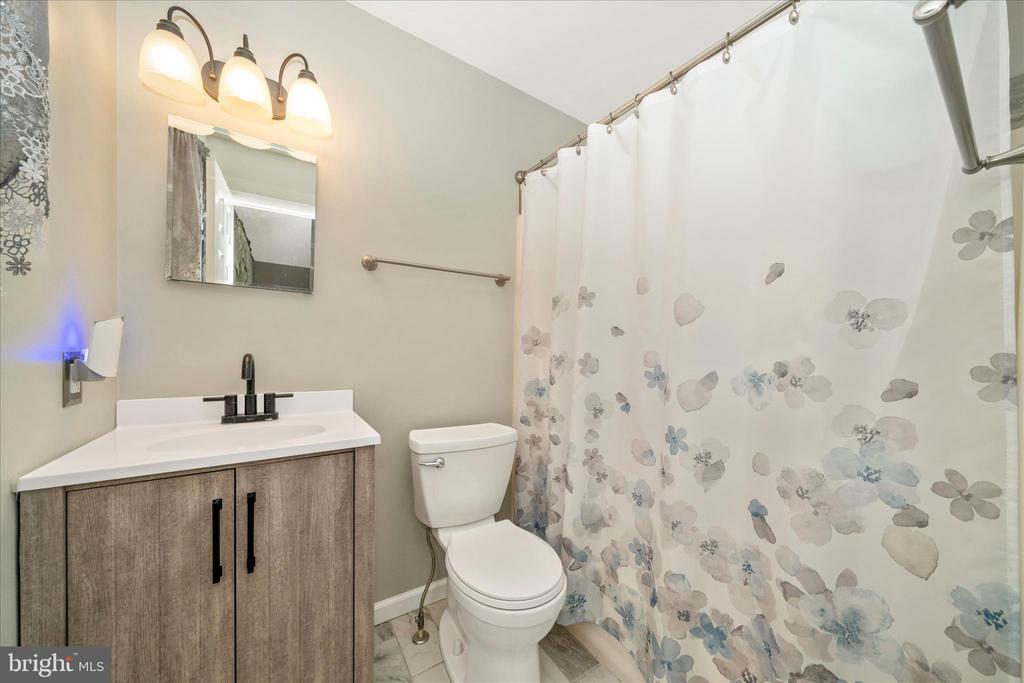 11023 HORSESHOE DRIVE