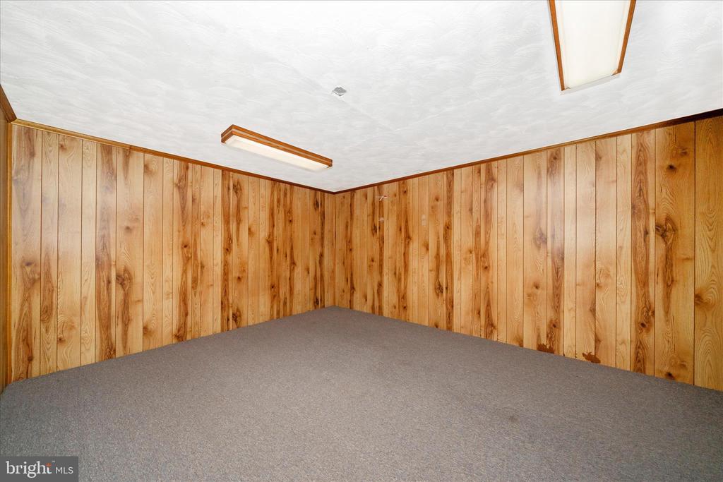 11023 HORSESHOE DRIVE