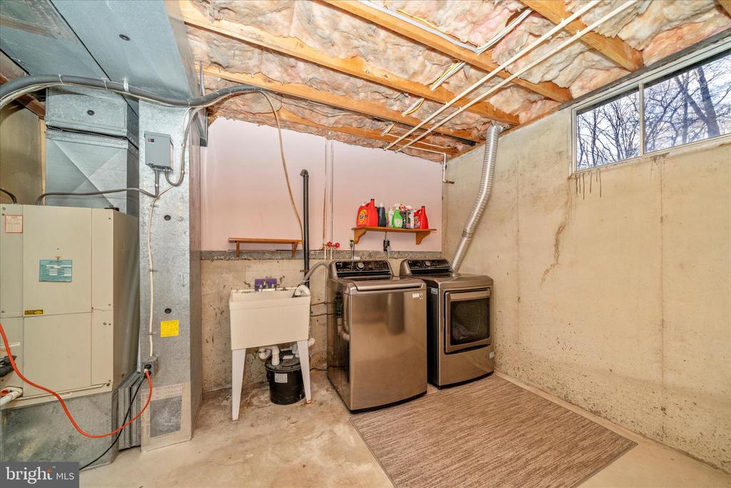 11023 HORSESHOE DRIVE