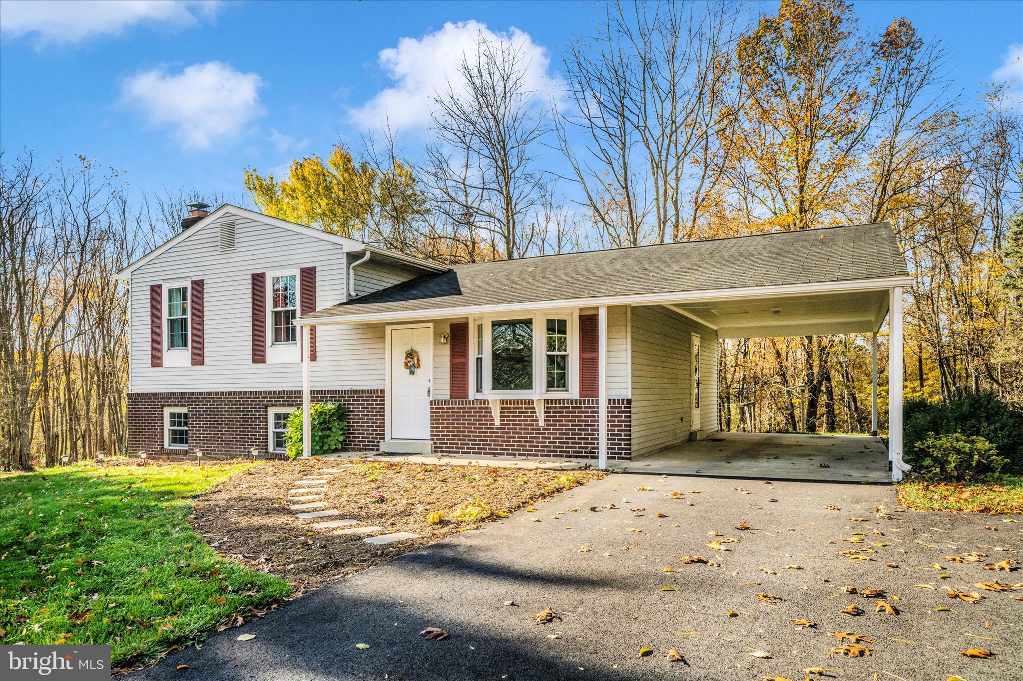 11023 HORSESHOE DRIVE