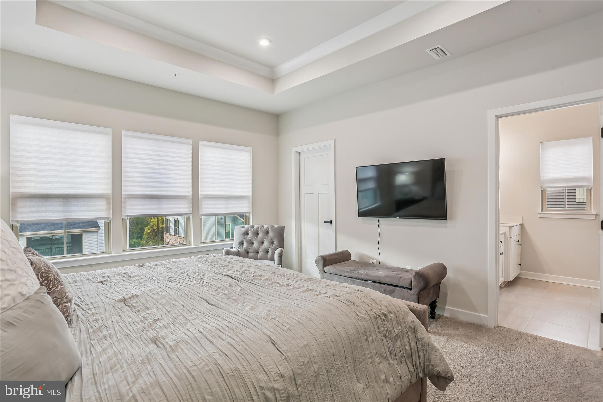 5912 GARDEN WALK DRIVE