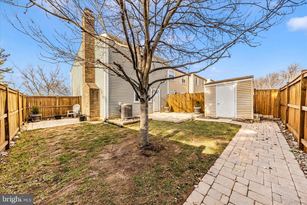 6616 PEBBLE COURT