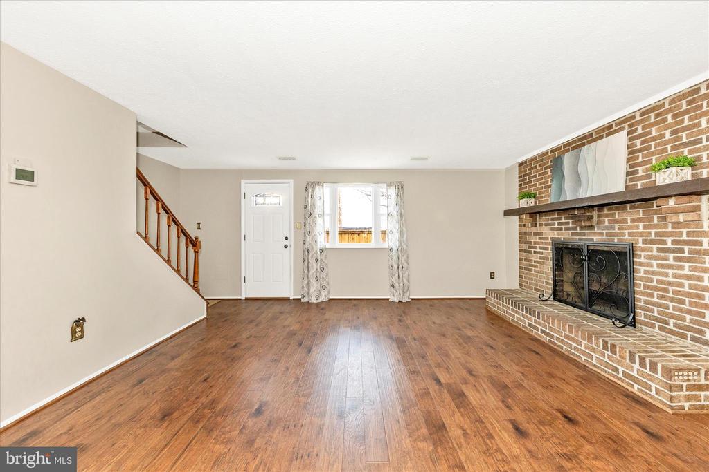 6616 PEBBLE COURT