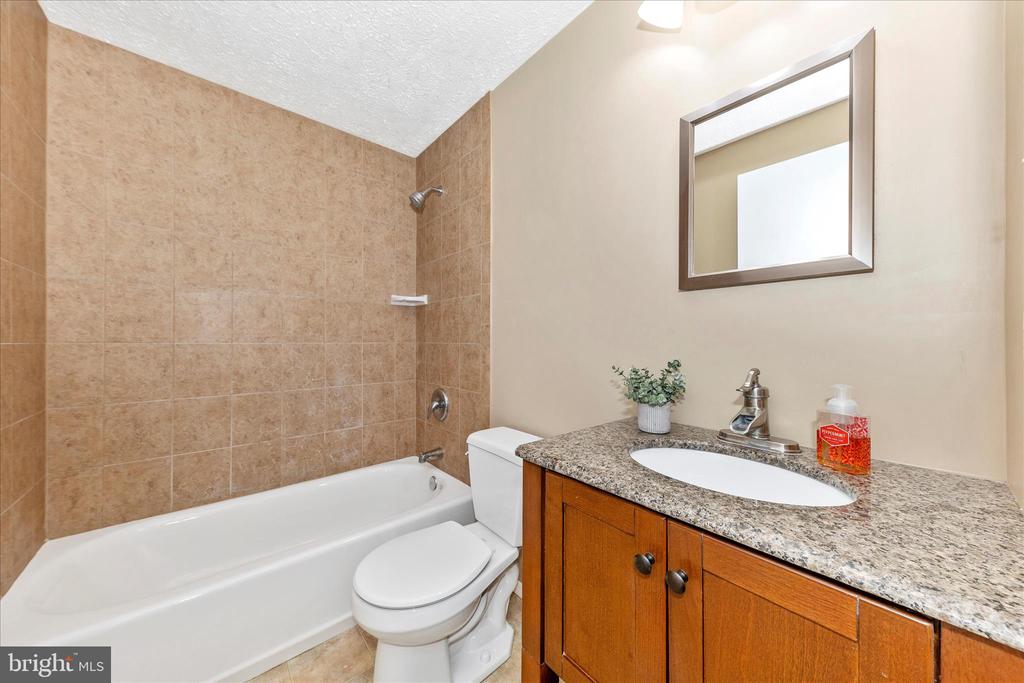 6616 PEBBLE COURT