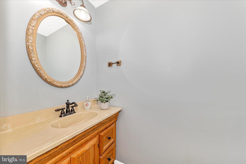 6616 PEBBLE COURT