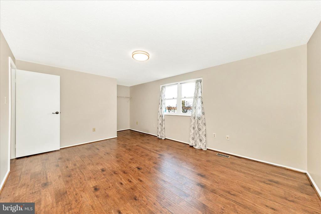 6616 PEBBLE COURT