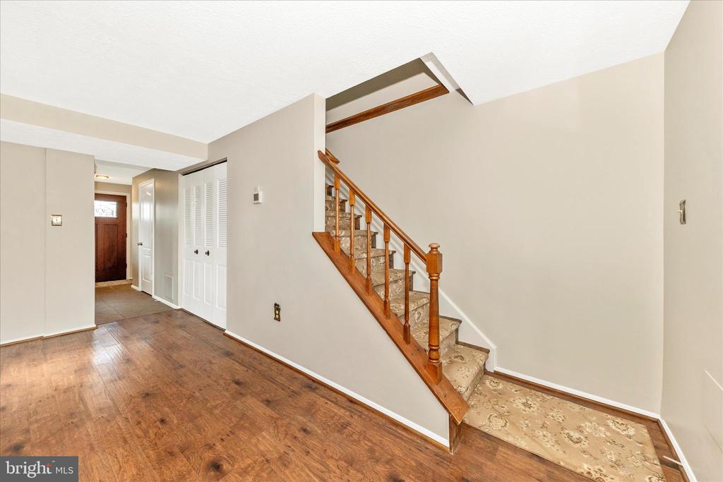 6616 PEBBLE COURT