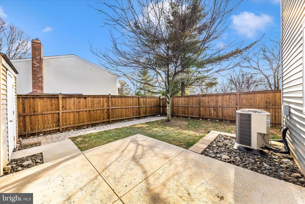 6616 PEBBLE COURT