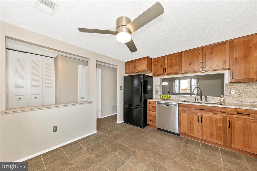 6616 PEBBLE COURT