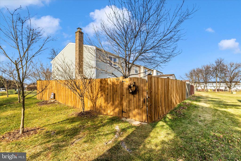 6616 PEBBLE COURT